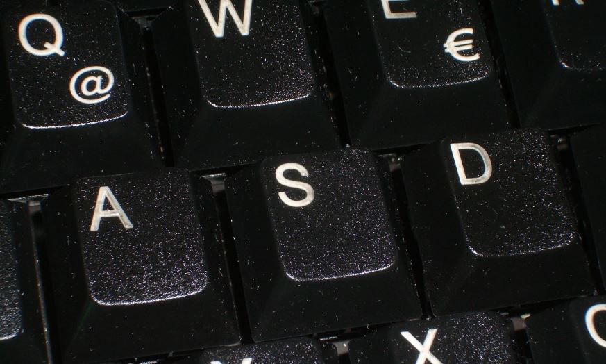 Mechanical keyboard keycaps problem