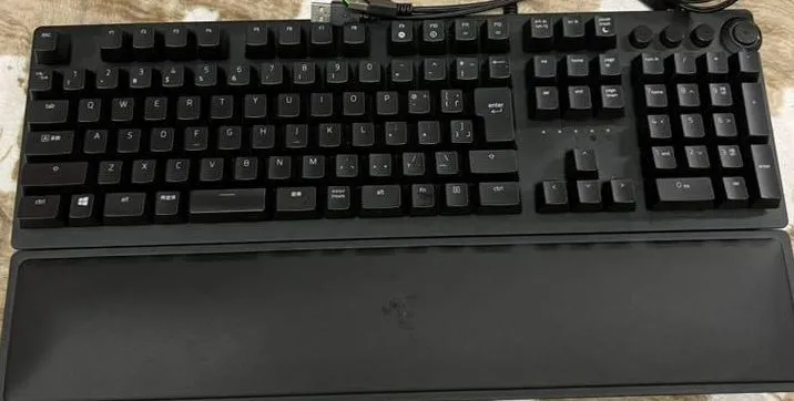 Razer Huntsman Elite: Best Full Sized Keyboard for gamingh with affordable price