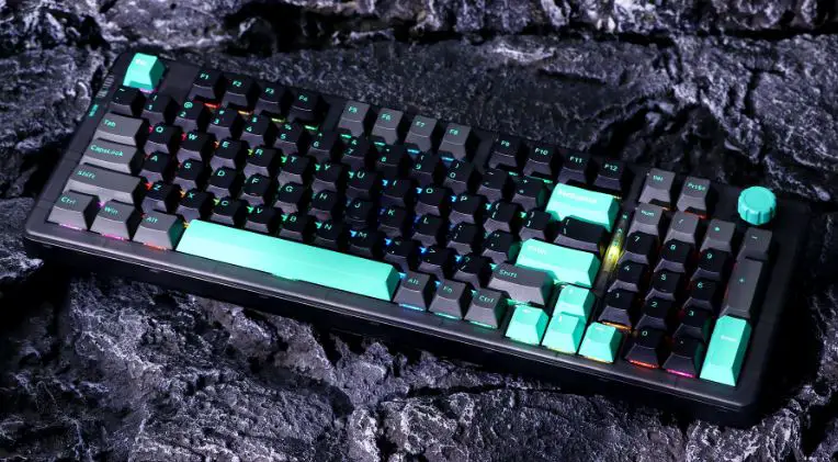 The Best Hot-Swappable 1800 Compact Keyboards